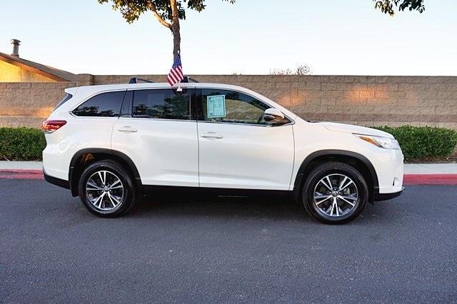 used 2019 Toyota Highlander car, priced at $22,468