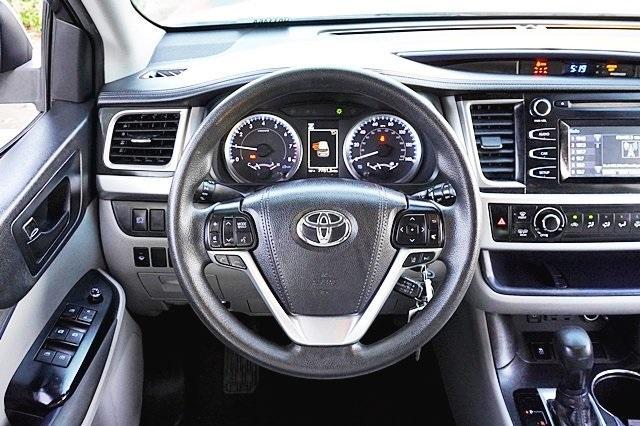 used 2019 Toyota Highlander car, priced at $22,468