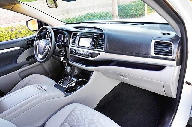 used 2019 Toyota Highlander car, priced at $22,468