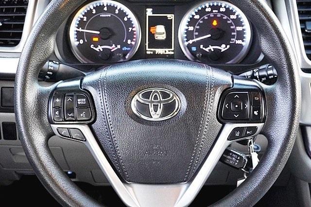 used 2019 Toyota Highlander car, priced at $22,468