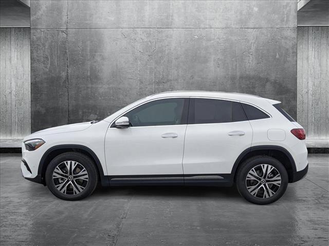 new 2025 Mercedes-Benz GLA 250 car, priced at $47,295