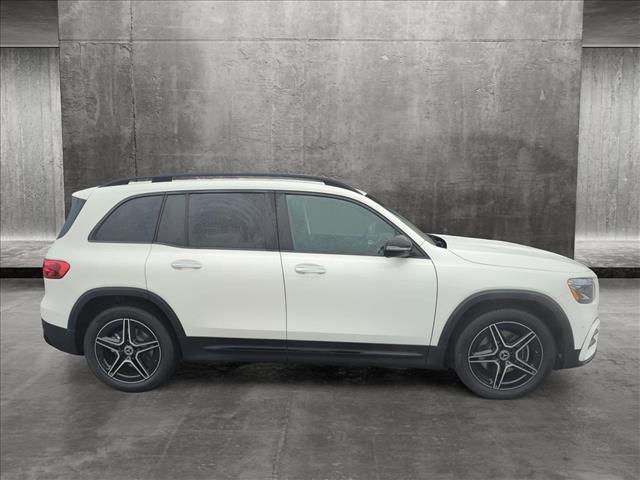 new 2024 Mercedes-Benz GLB 250 car, priced at $51,895