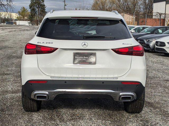 new 2025 Mercedes-Benz GLA 250 car, priced at $47,295