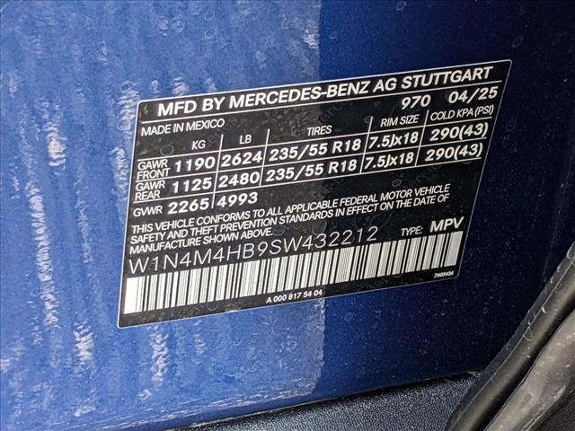 new 2025 Mercedes-Benz GLB 250 car, priced at $53,045