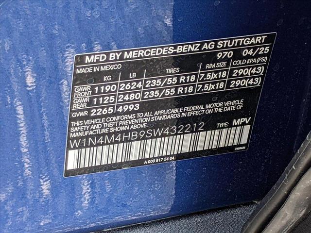 new 2025 Mercedes-Benz GLB 250 car, priced at $53,045