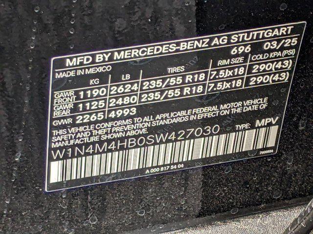 new 2025 Mercedes-Benz GLB 250 car, priced at $51,095
