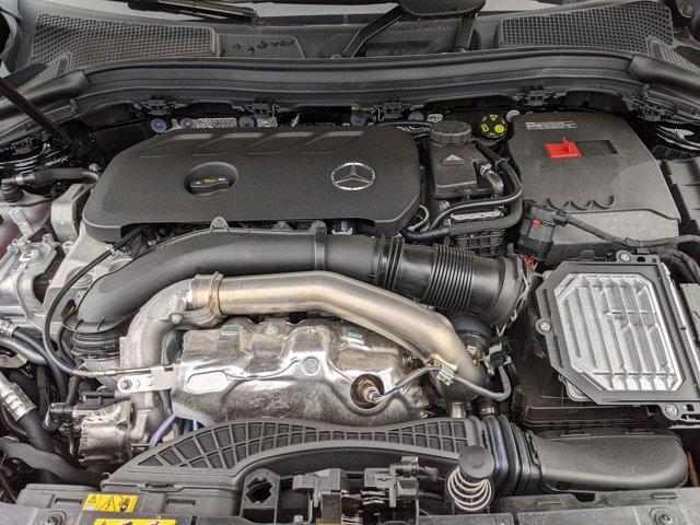 new 2025 Mercedes-Benz GLA 250 car, priced at $47,295
