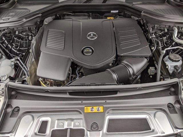 new 2025 Mercedes-Benz GLC 300 car, priced at $56,585