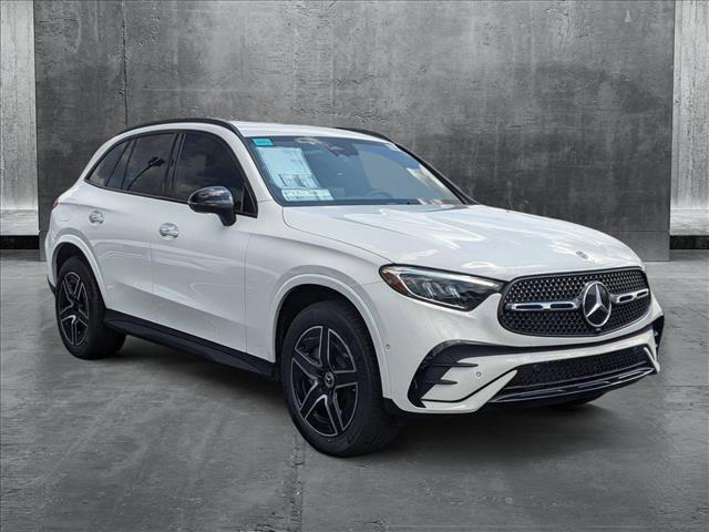 new 2025 Mercedes-Benz GLC 300 car, priced at $56,335