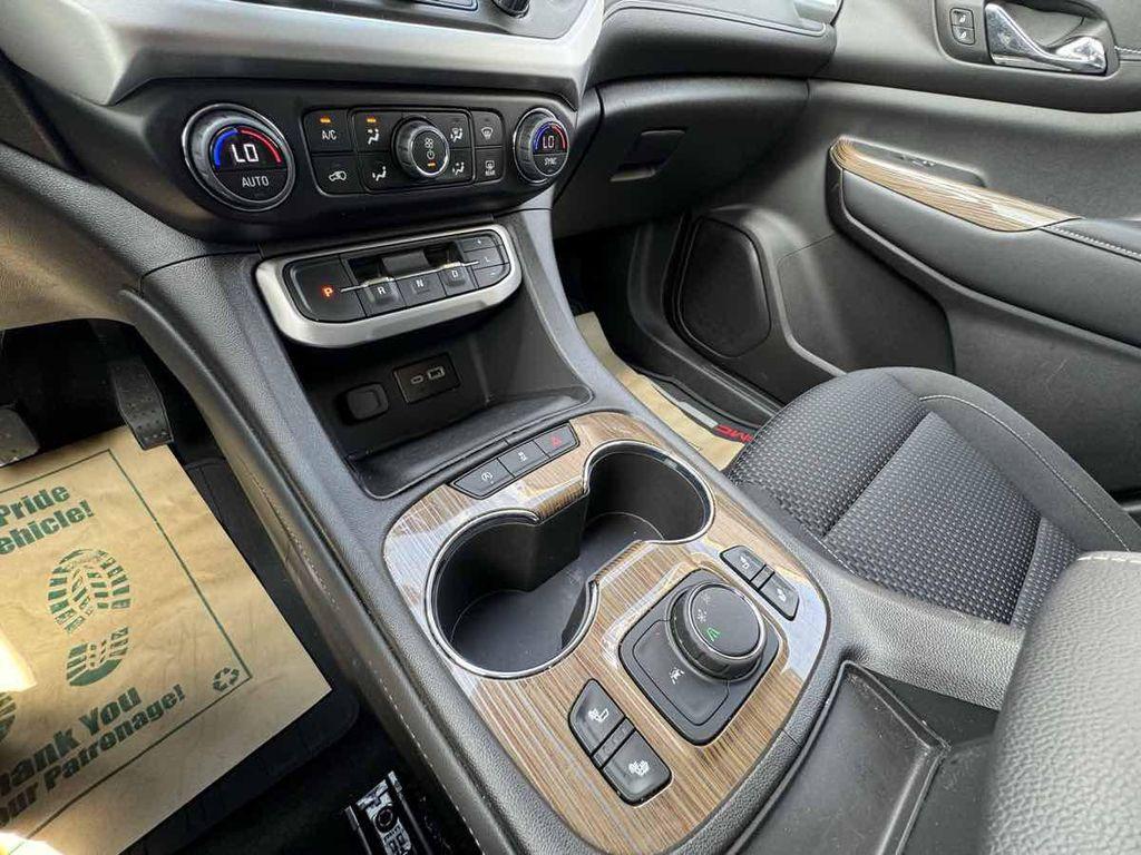 used 2023 GMC Acadia car, priced at $31,405