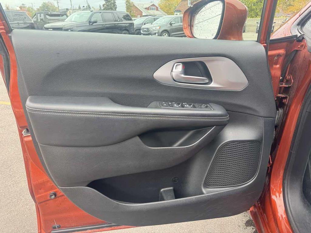 used 2018 Chrysler Pacifica car, priced at $14,905