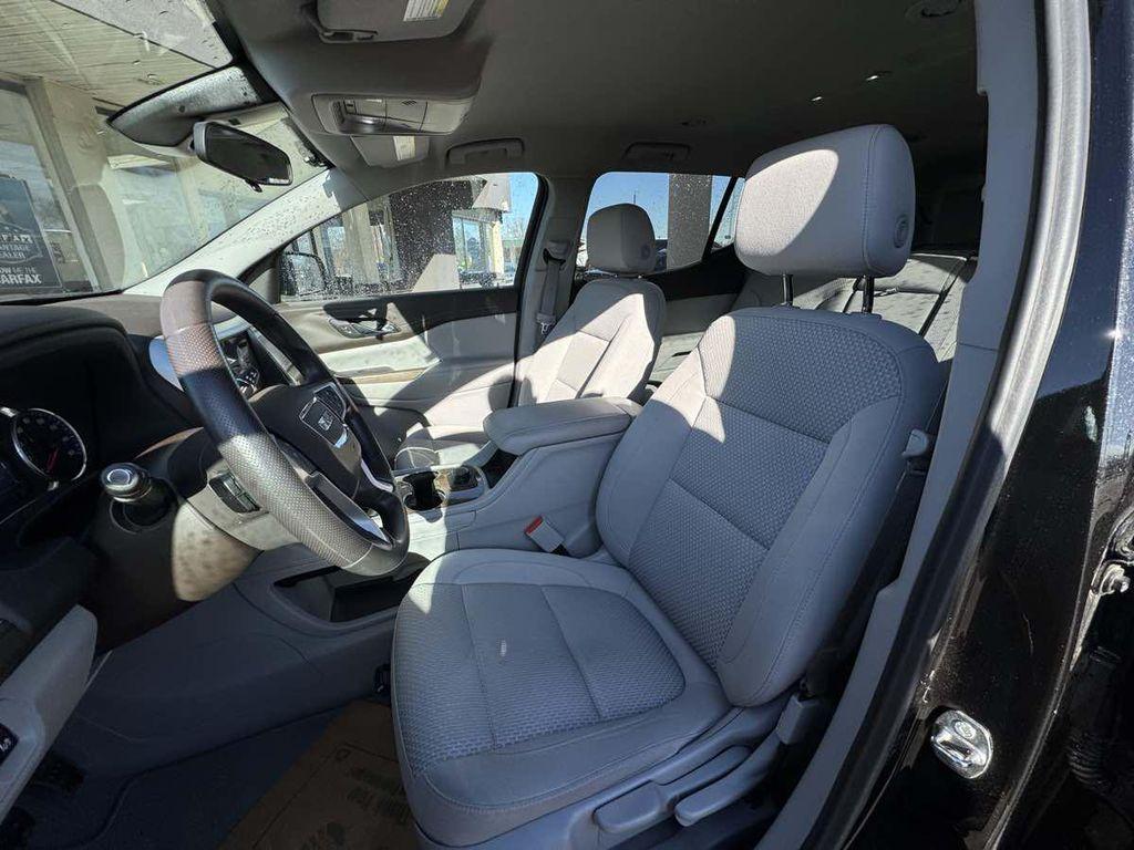 used 2022 GMC Acadia car, priced at $30,405