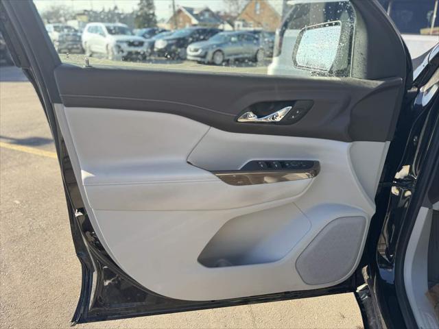 used 2022 GMC Acadia car, priced at $30,405