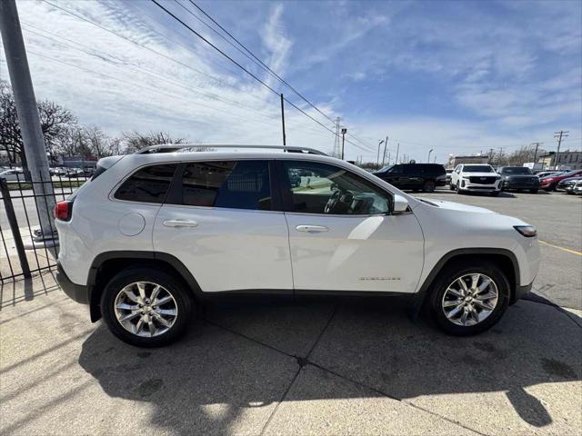 used 2016 Jeep Cherokee car