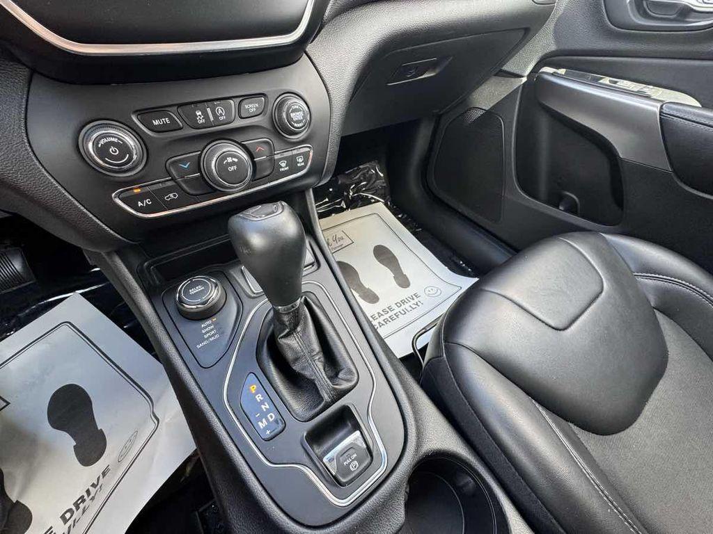used 2019 Jeep Cherokee car, priced at $14,905