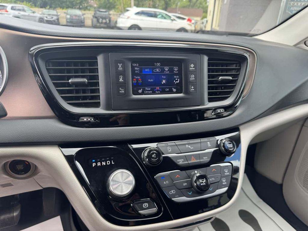 used 2017 Chrysler Pacifica car