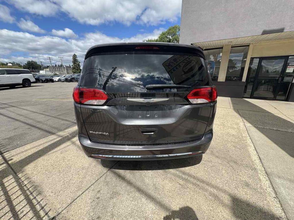 used 2017 Chrysler Pacifica car