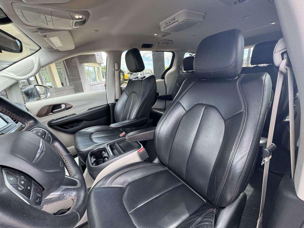 used 2017 Chrysler Pacifica car