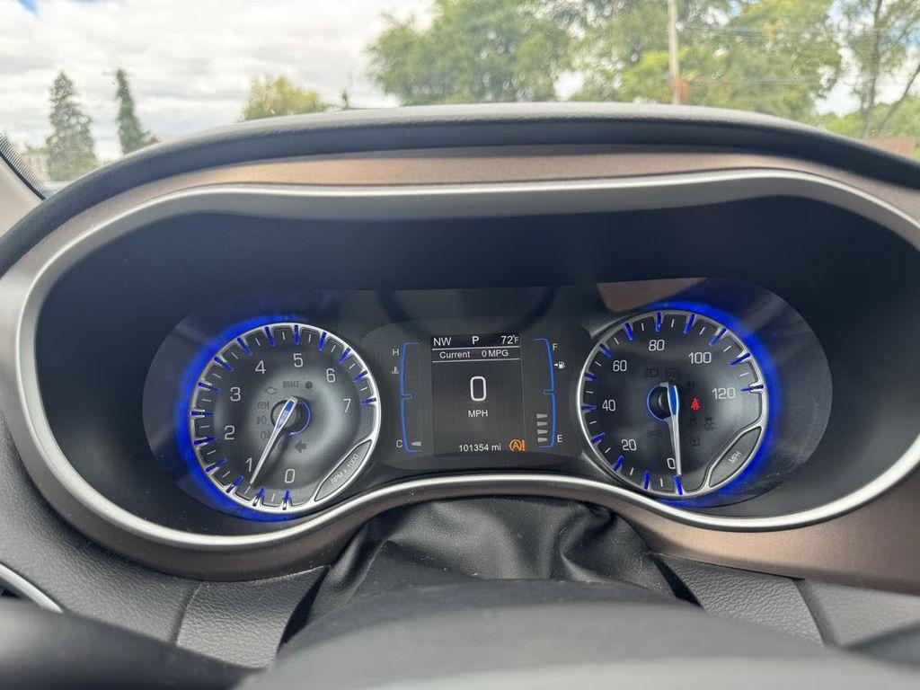 used 2017 Chrysler Pacifica car