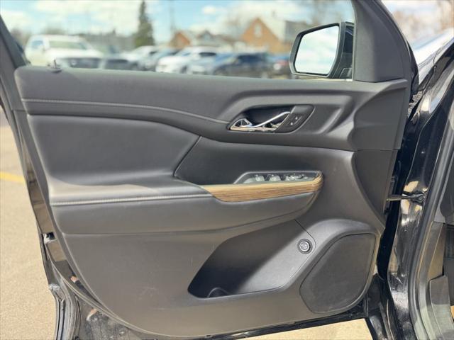 used 2022 GMC Acadia car, priced at $27,905