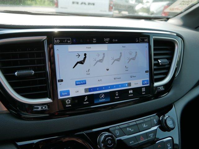 new 2025 Chrysler Voyager car