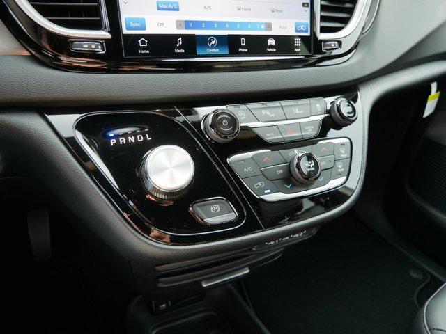new 2025 Chrysler Voyager car