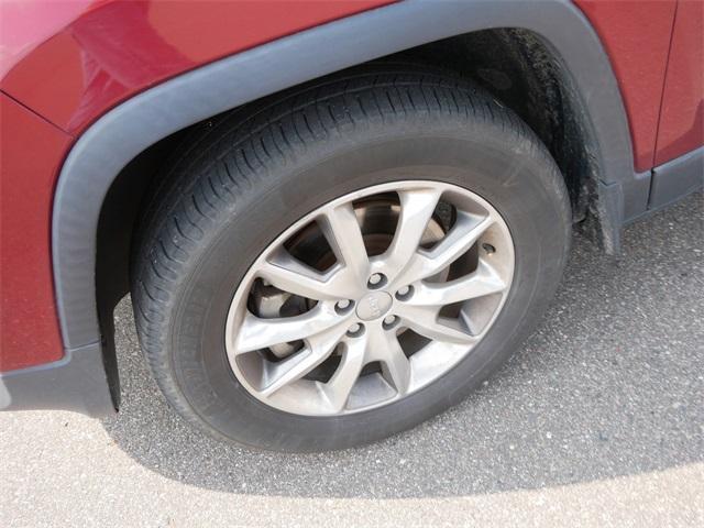 used 2014 Jeep Cherokee car, priced at $9,432