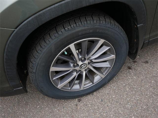 used 2019 Toyota Highlander Hybrid car, priced at $35,093