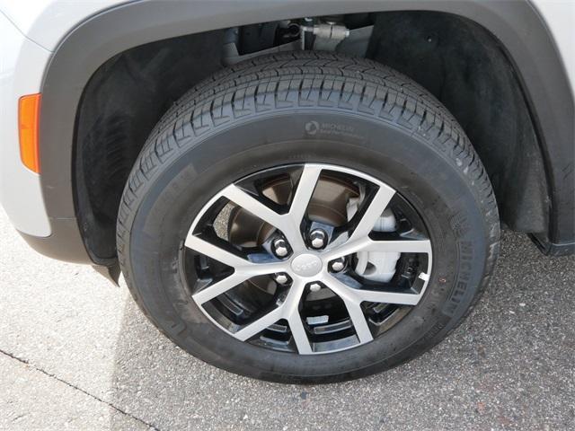 used 2024 Jeep Grand Cherokee car, priced at $37,000