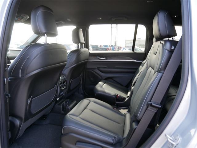 new 2025 Jeep Grand Cherokee L car