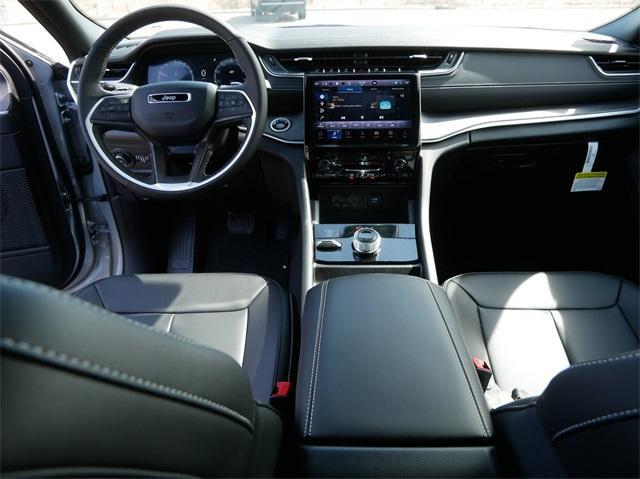 new 2025 Jeep Grand Cherokee L car