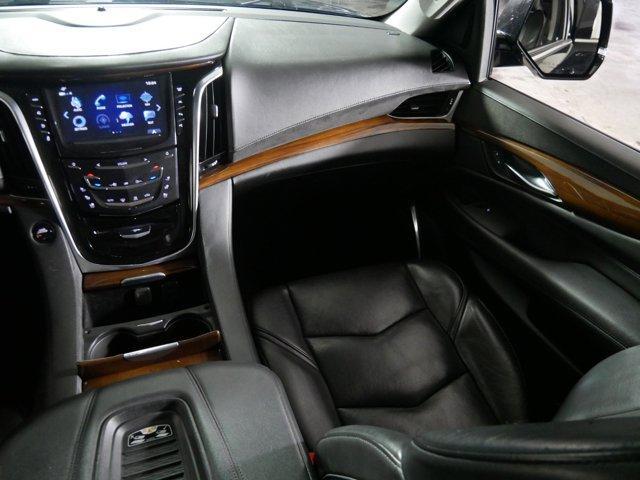 used 2020 Cadillac Escalade ESV car, priced at $23,998