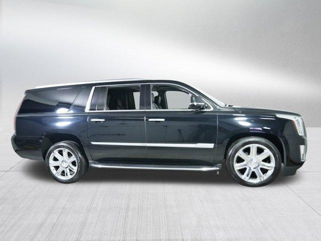 used 2020 Cadillac Escalade ESV car, priced at $23,998