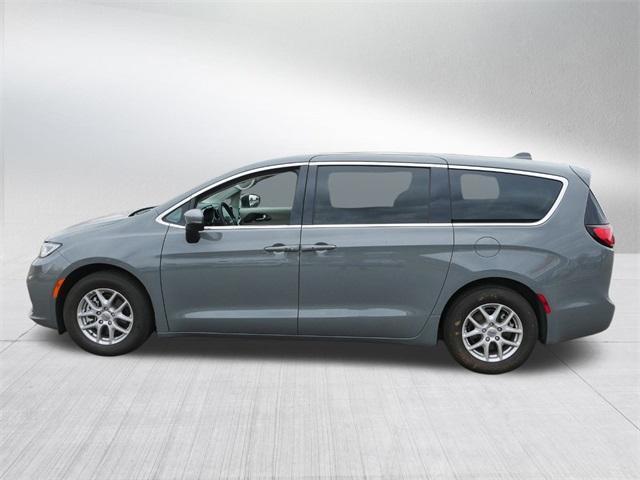 used 2023 Chrysler Pacifica car, priced at $27,635