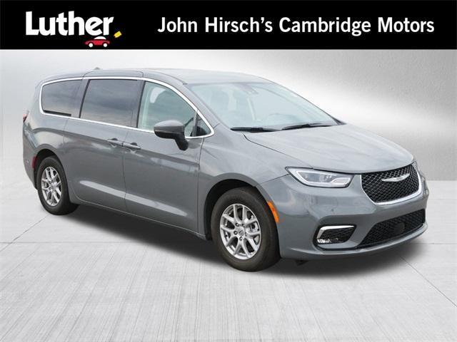 used 2023 Chrysler Pacifica car, priced at $27,635