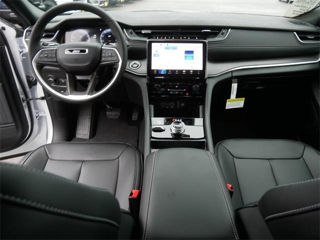 new 2025 Jeep Grand Cherokee car, priced at $43,696