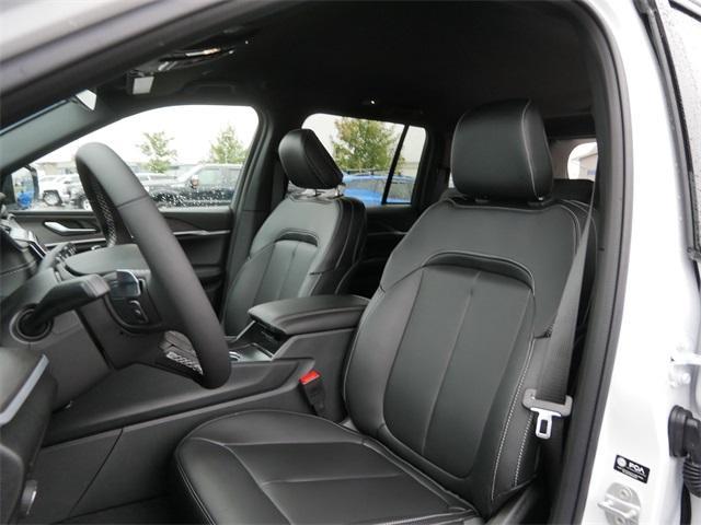 new 2025 Jeep Grand Cherokee car, priced at $43,696