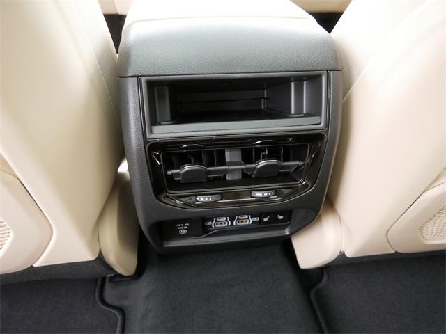 new 2025 Jeep Grand Cherokee car, priced at $49,471