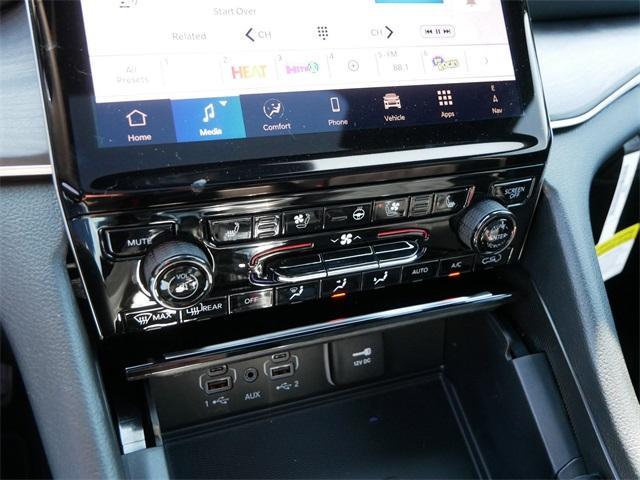 new 2025 Jeep Grand Cherokee car, priced at $49,471