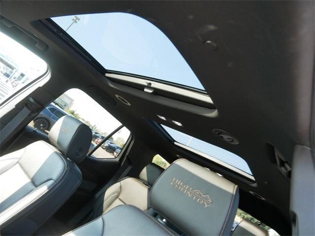 used 2023 Chevrolet Traverse car, priced at $34,946