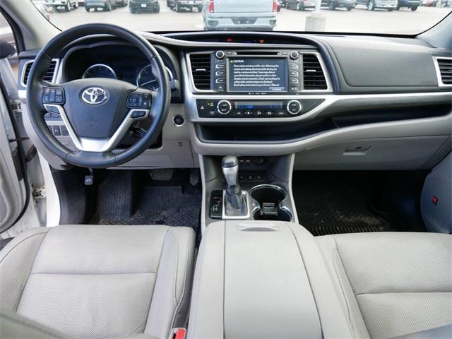 used 2019 Toyota Highlander car, priced at $26,828