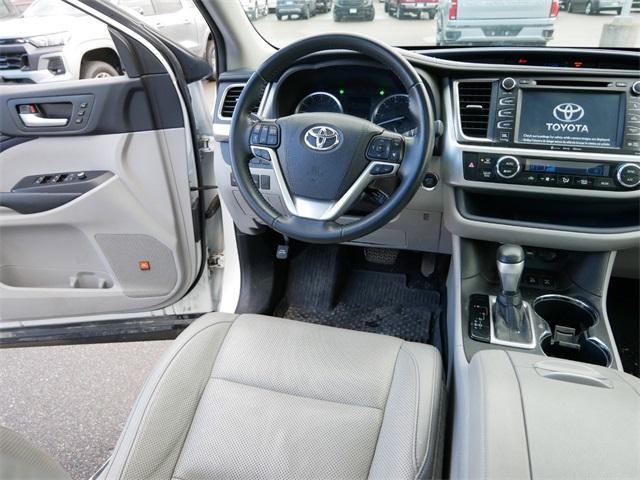 used 2019 Toyota Highlander car, priced at $26,828