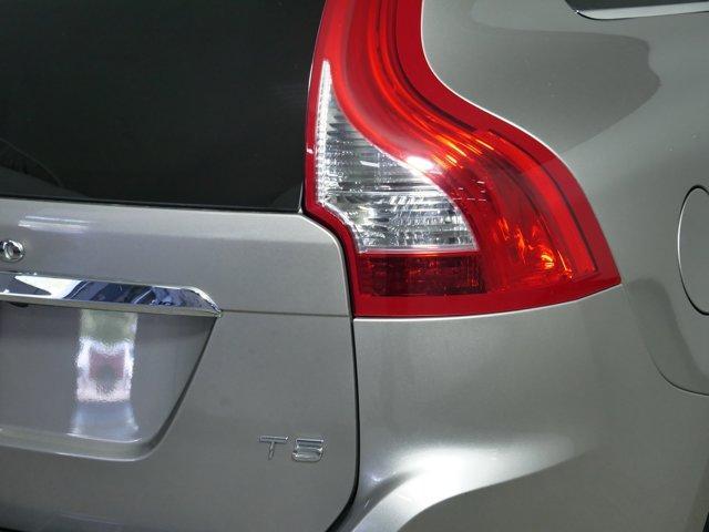 used 2016 Volvo XC60 car, priced at $13,998