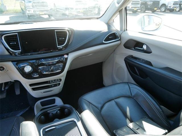 used 2022 Chrysler Pacifica Hybrid car, priced at $27,300