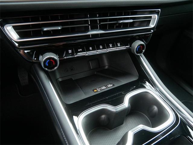 new 2026 Chevrolet Traverse car