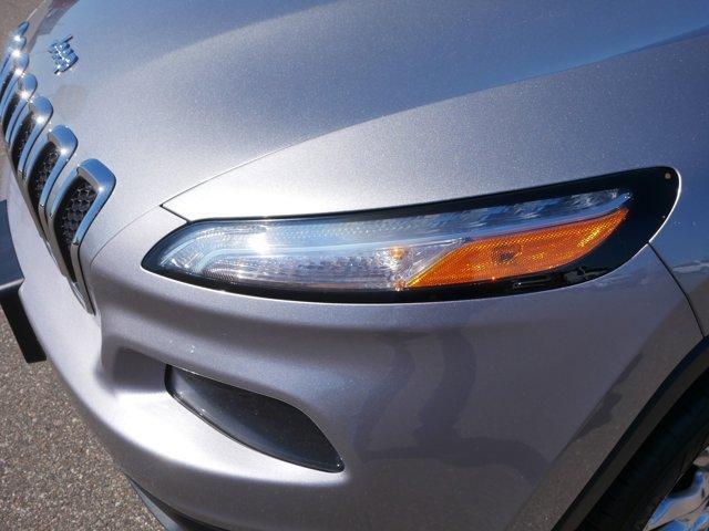 used 2016 Jeep Cherokee car