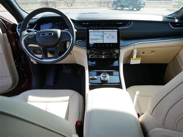 new 2025 Jeep Grand Cherokee car, priced at $43,639