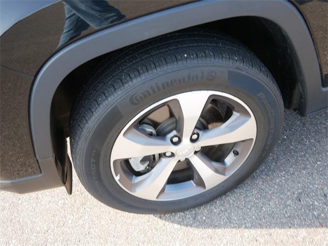 used 2022 Jeep Cherokee car, priced at $28,788