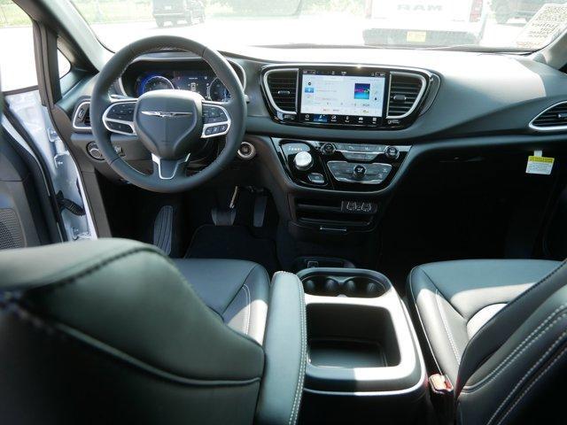 new 2025 Chrysler Voyager car, priced at $39,901