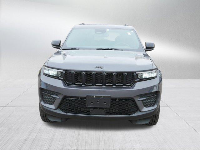 used 2024 Jeep Grand Cherokee car, priced at $39,391